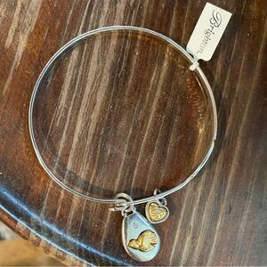 New Brighton Art & Soul "Peace on Earth" Charm Silver Plated‎ Bangle Bracelet